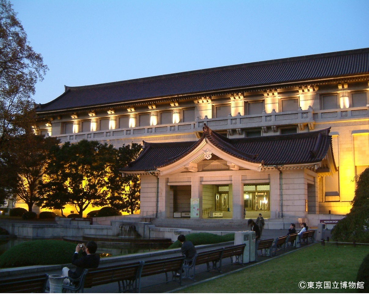 東京国立博物館 本館(夜間開館時) (c)東京国立博物館