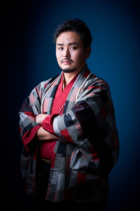 ⼩原卓也