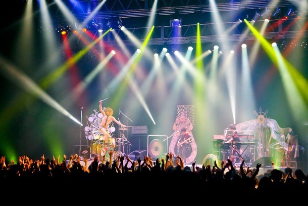 モーモールルギャバン「Tour 2015 "Would you be my friend?"」最終公演の様子。（Photo by PETA）