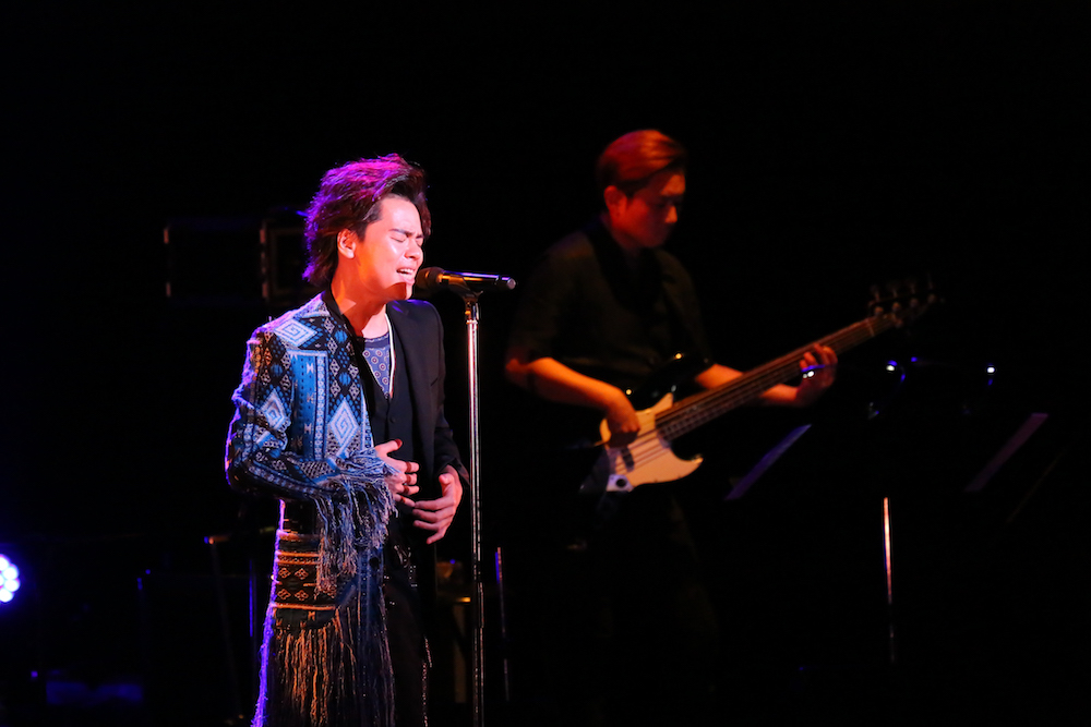 中川晃教