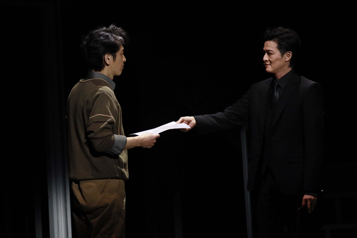 （左から）岡田浩暉、新納慎也 （撮影：池上夢貢）