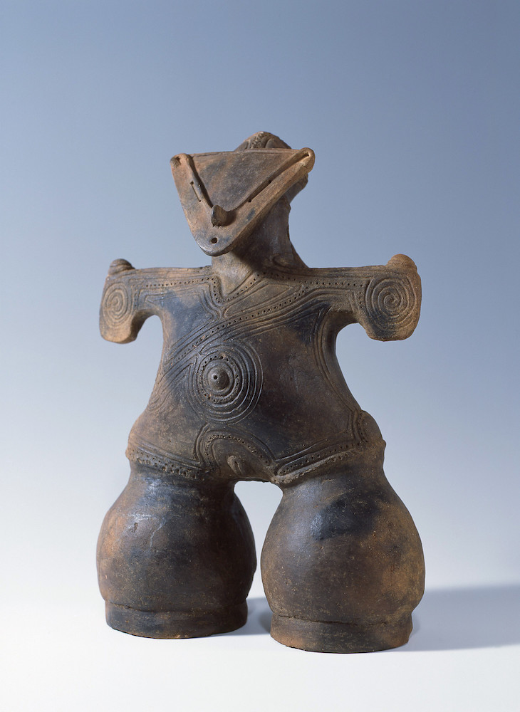 国宝　土偶（仮面の女神）　茅野市所蔵　尖石縄文考古館保管　展示予定期間：11月16日～12月5日