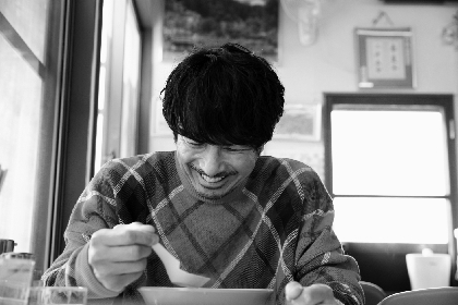 俳優・眞島秀和が自身のルーツをたどりながら故郷・米沢の魅力を伝える　写真集『眞島秀和PHOTO BOOK Home』発売が決定