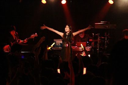 代官山LOOPに天使の歌声が響く　アーティスト・ELISAが奏でる声音に会場中が大絶賛