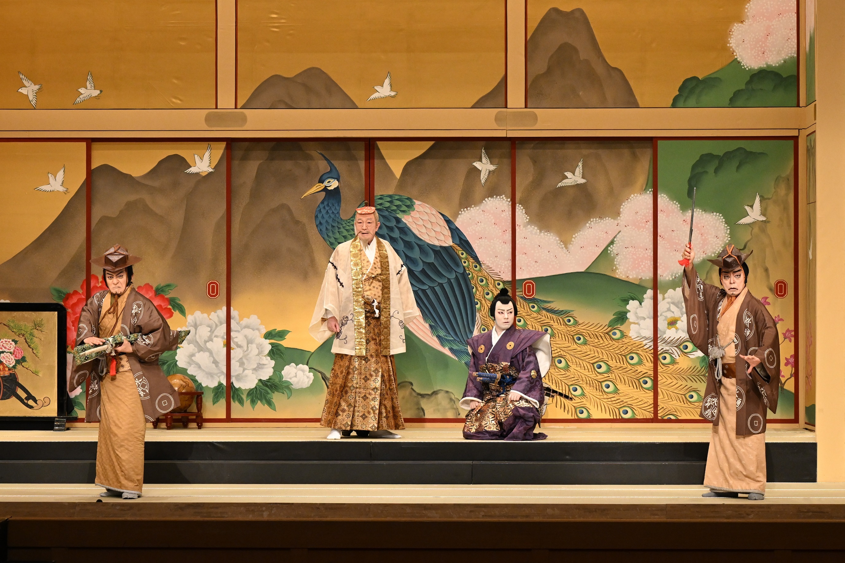 左より、片岡愛之助、坂東彌十郎、中村鷹之資、市川中車 (C)モンキー・パンチ　(C)松竹