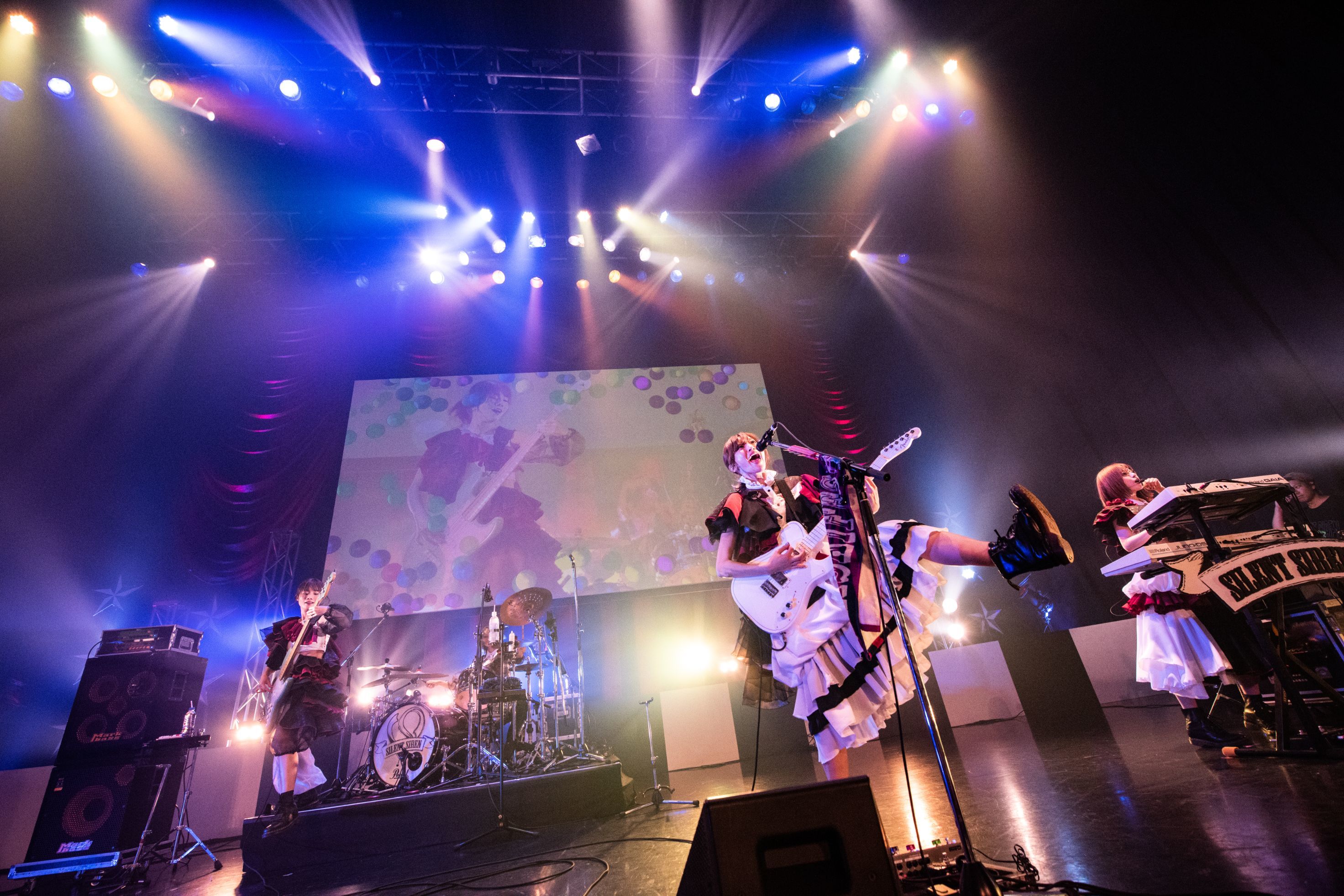 SILENT SIREN、ボイメン、フレデリックらの競演に熱狂