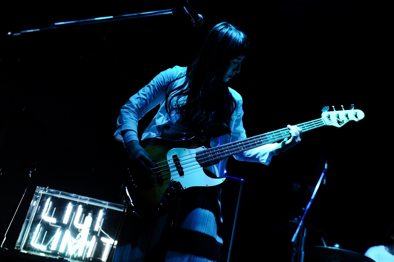 LILI LIMIT Photo by MASANORI FUJIKAWA