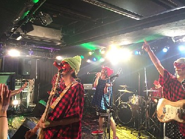 天狗バンド“ディスビズ”三代目加藤小判（vo）東京での初ライブ敢行