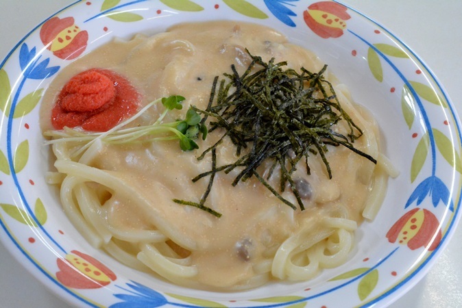 レストラン「ガゼボ」の新メニュー　「明太子クリームソースうどん」