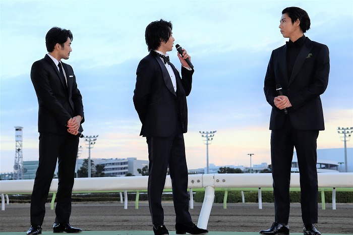 本来はナイトレースですが、この日は日中のレースということで「いい天気ですよねえ」
