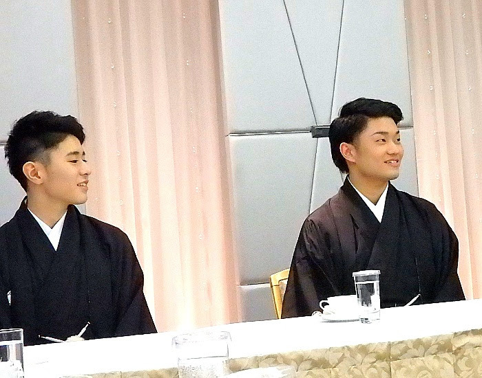 右から福之助、歌之助