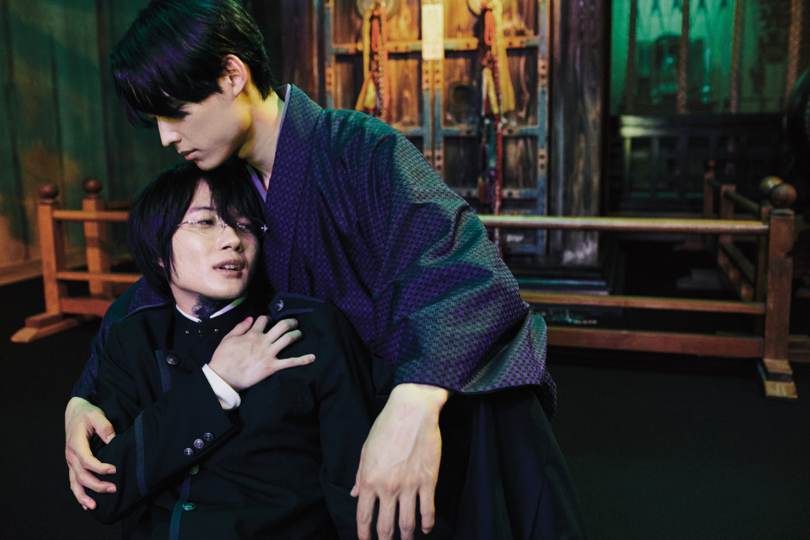 神木隆之介 松村北斗 磯村勇斗が妖しく耽美な2ショット 映画 ホリック Xxxholic 公式写真集から新カット2点を公開 Spice エンタメ特化型情報メディア スパイス