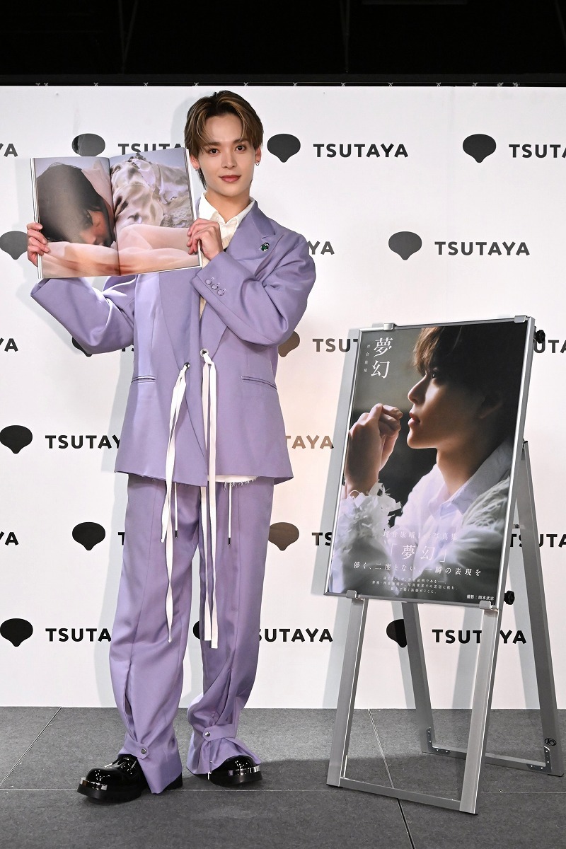 坪倉康晴1st写真集「夢幻」（東京ニュース通信社刊）