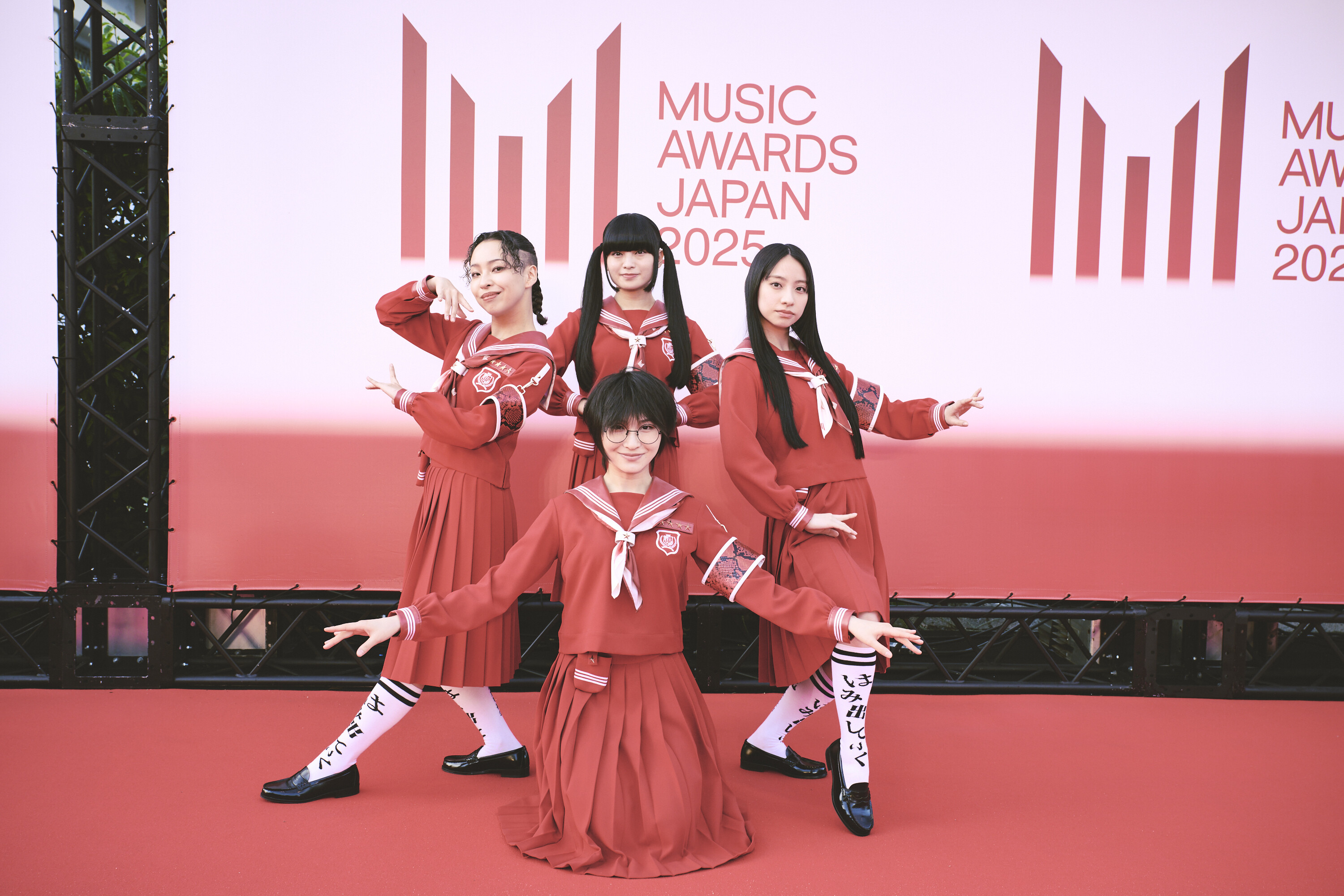 新しい学校のリーダーズ (c)CEIPA /MUSIC AWARDS JAPAN2025