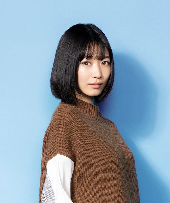 岡本夏美 　撮影：牧野智晃