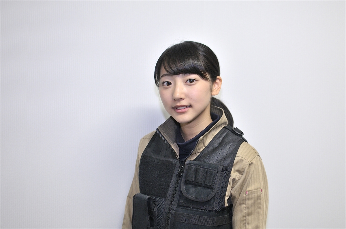 戦闘服姿の武田玲奈が アマゾンを撃つ 仮面ライダーアマゾンズ シーズン2 水澤美月役 武田玲奈インタビュー Spice エンタメ特化型情報メディア スパイス