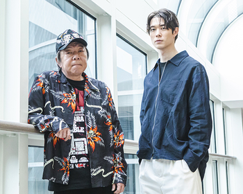 古田新太と宮沢氷魚が鄭義信による日本版・舞台『パラサイト』で親子に　作品への想いや濃いカンパニーの顔ぶれについて聞く