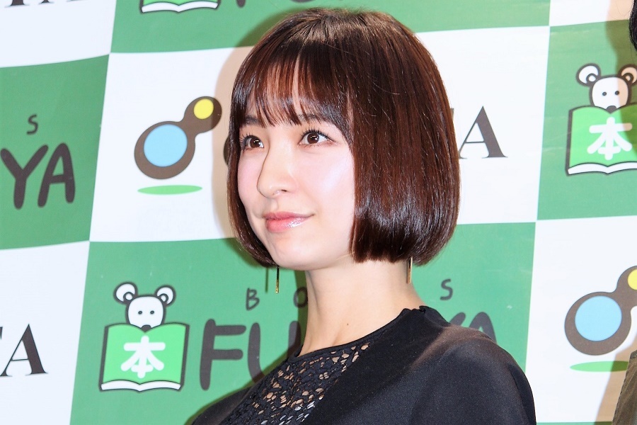 篠田麻里子 役作りに お酒を飲んで 舞台 アンフェアな月 製作発表 Spice エンタメ特化型情報メディア スパイス