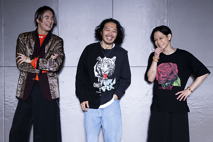 （左から）雷太、丸尾丸一郎、玉城裕規