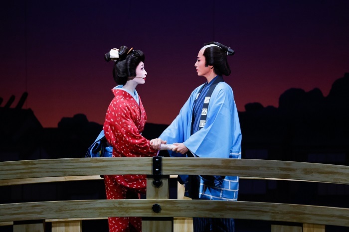宝塚歌劇団月組新トップコンビ月城かなと・海乃美月お披露目公演が博多 