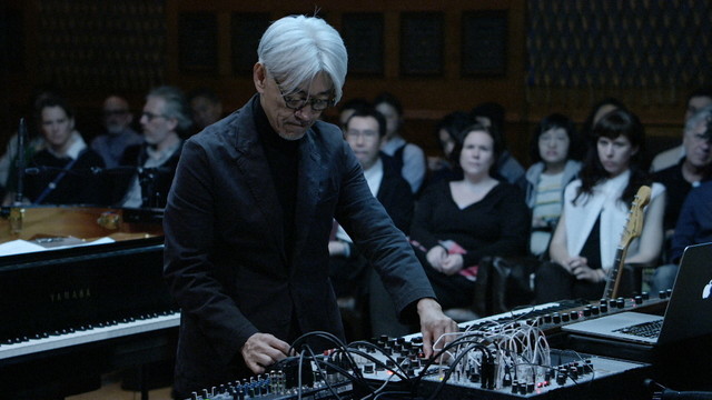 Ryuichi Sakamoto  on async  坂本龍一