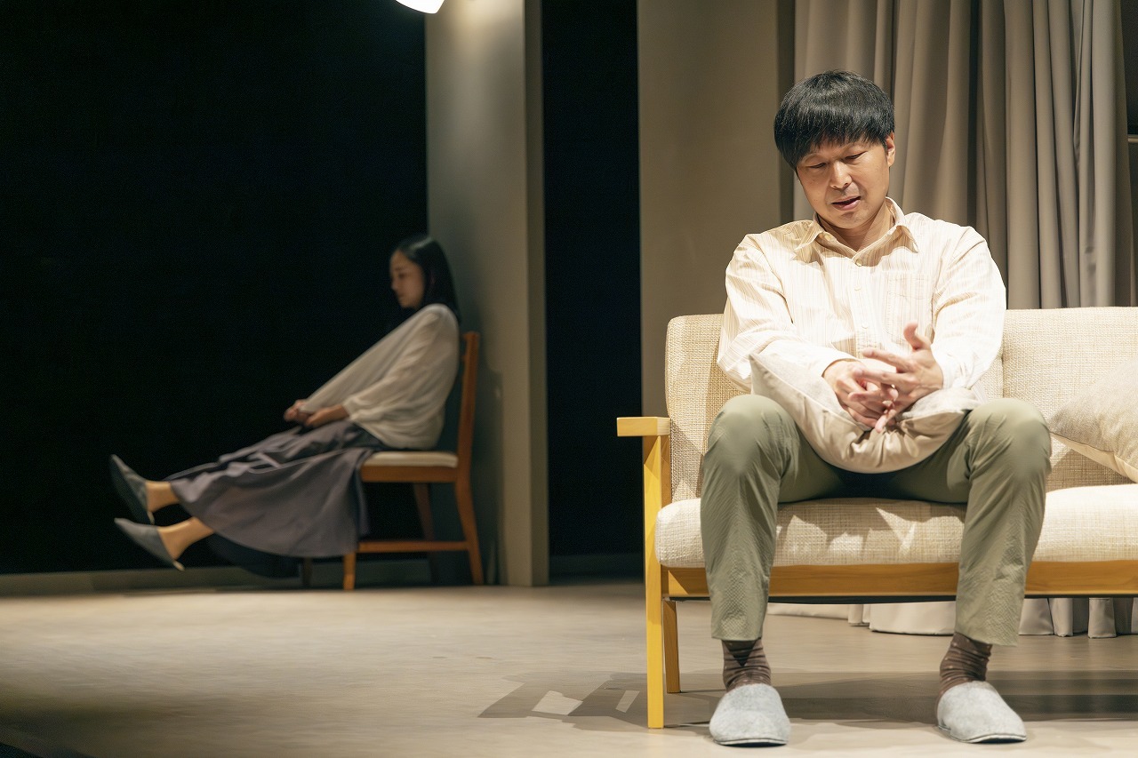 た組『綿子はもつれる』 　　撮影：岡本尚文