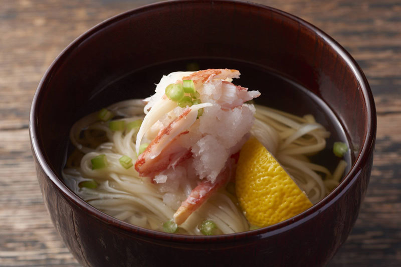 出汁香る稲庭うどん