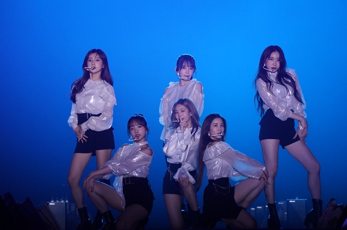 IZ*ONE (C)OFF THE RECORD