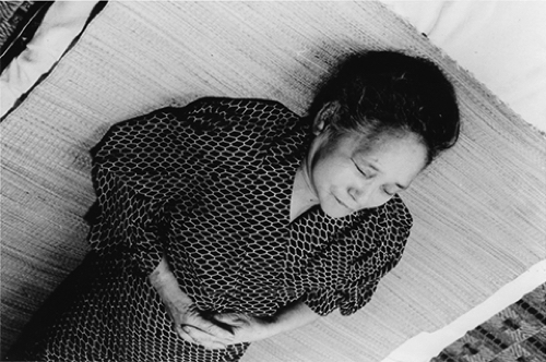 荒木経惟《母死去》1974年 作家蔵 ©Nobuyoshi Araki courtesy of the artist and Yoshiko Isshiki Office, Tokyo