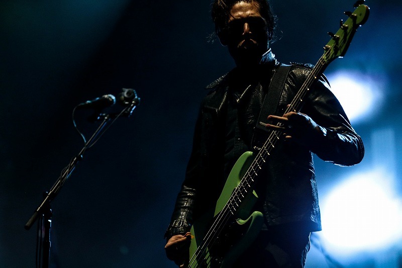 QUEENS OF THE STONE AGE 撮影＝風間大洋
