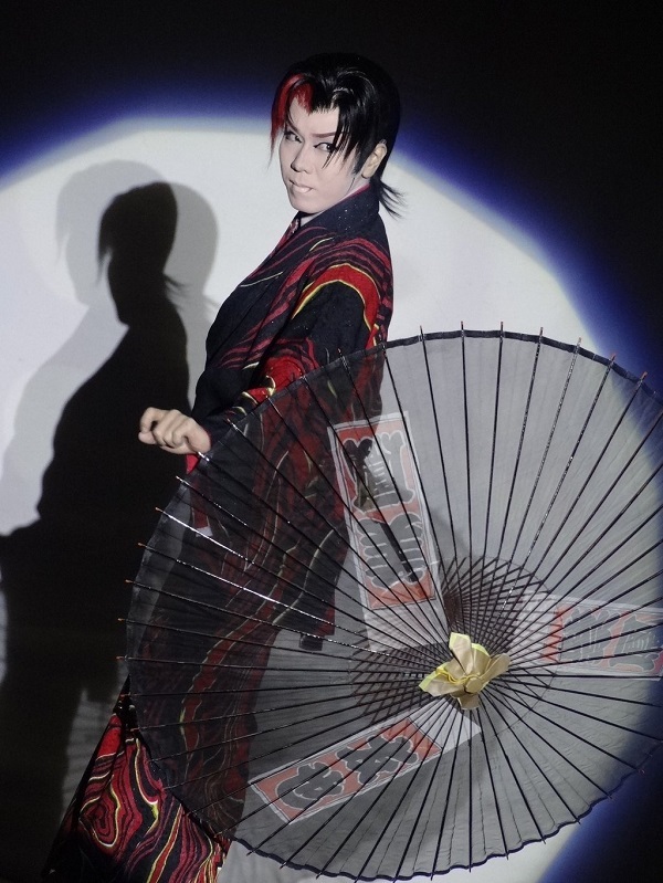 劇団美鳳・紫鳳友也座長　hugmeさん撮影