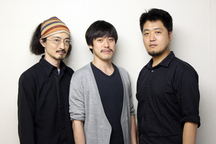 (左から)演出：日澤雄介、大正天皇役：西尾友樹、脚本：古川健