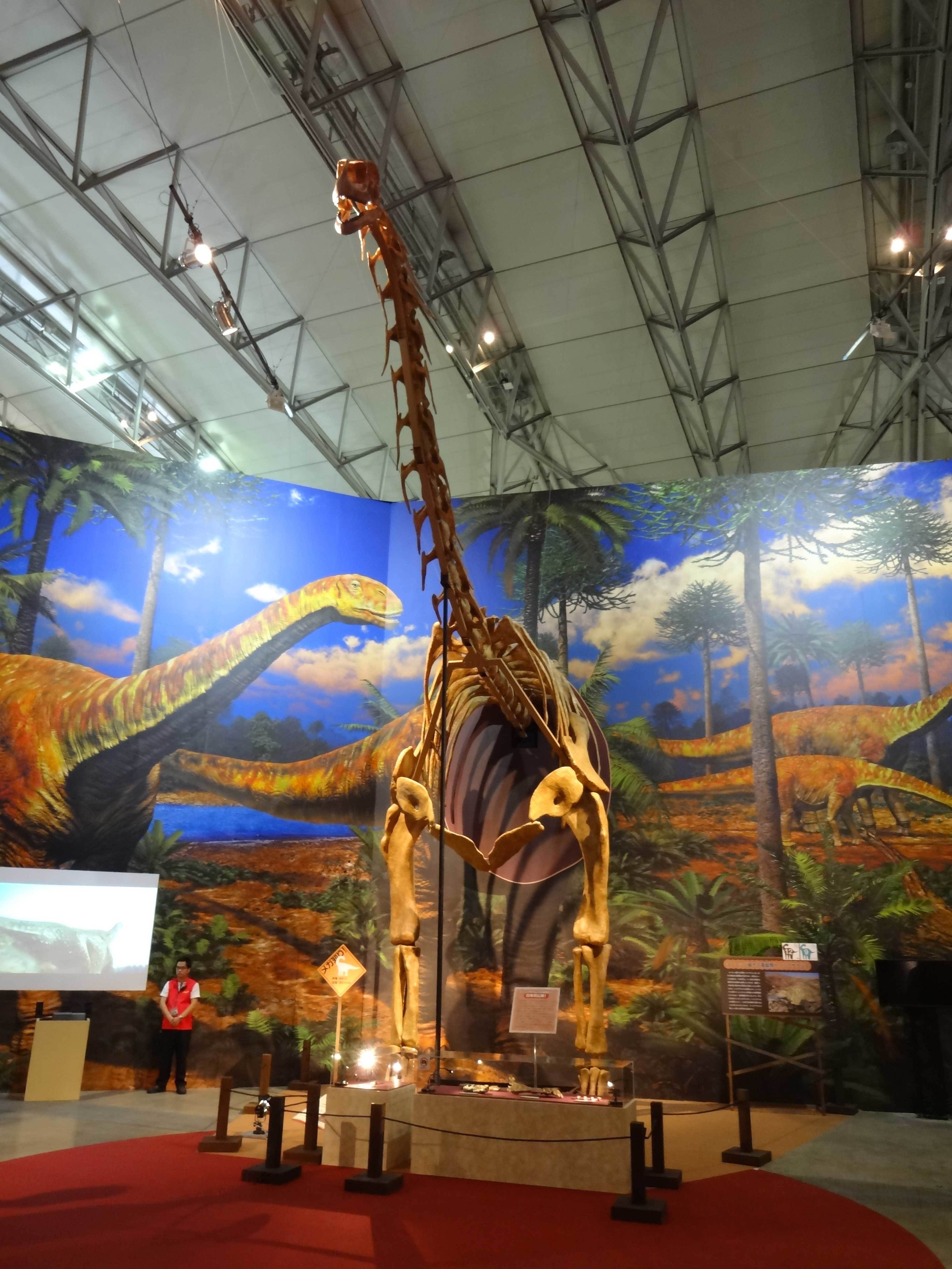 「メガ恐竜展2015-巨大化の謎にせまる」展示風景