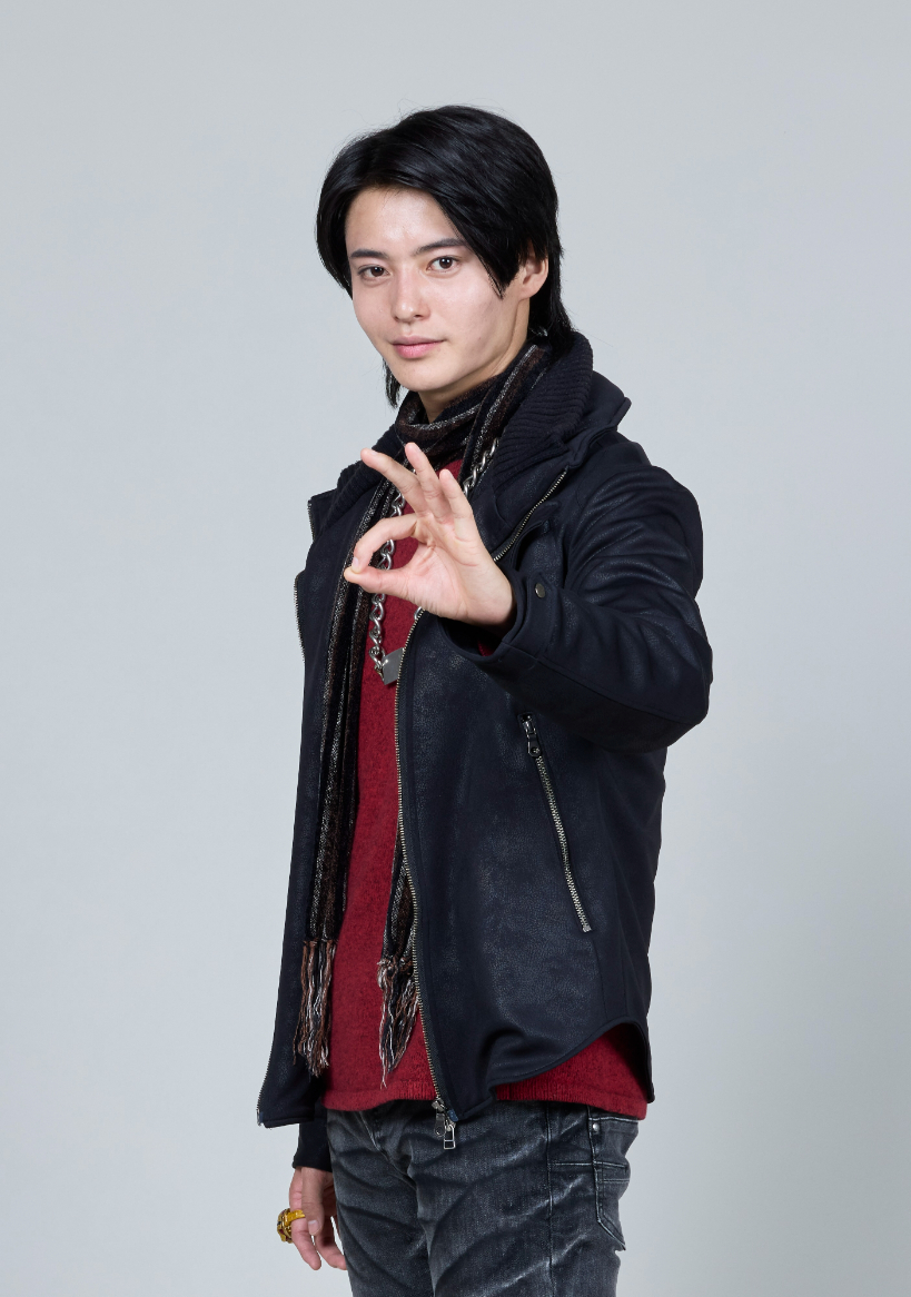 冬野心央（遠野吠 役）