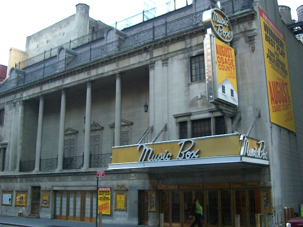 NYで上演していた劇場（Music Box Theatre）2008年