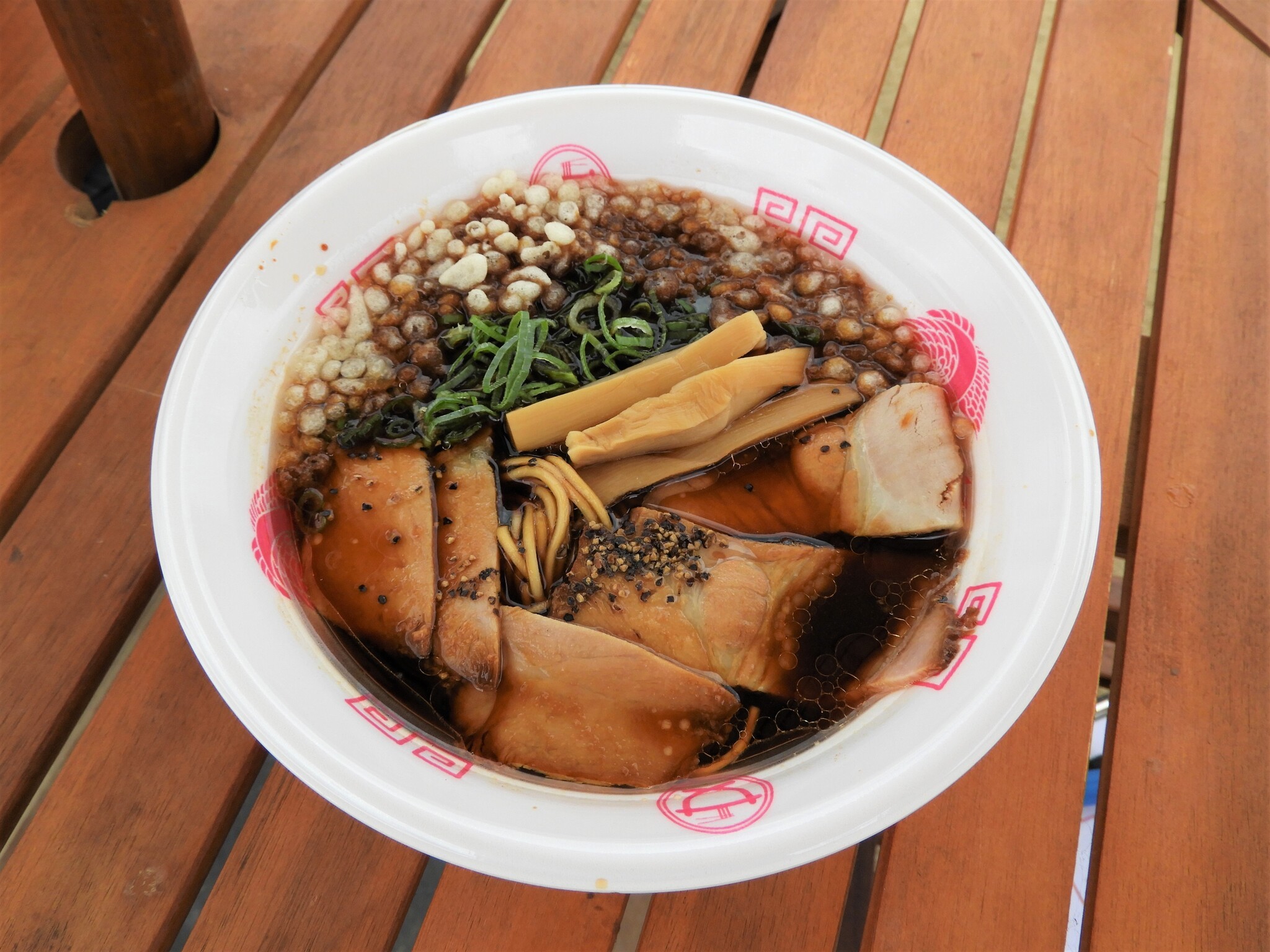 拉麺まるさ商店『高級タカアシガニ出汁極上チャーシュー麺～黒醤油仕立て～』＜静岡＞