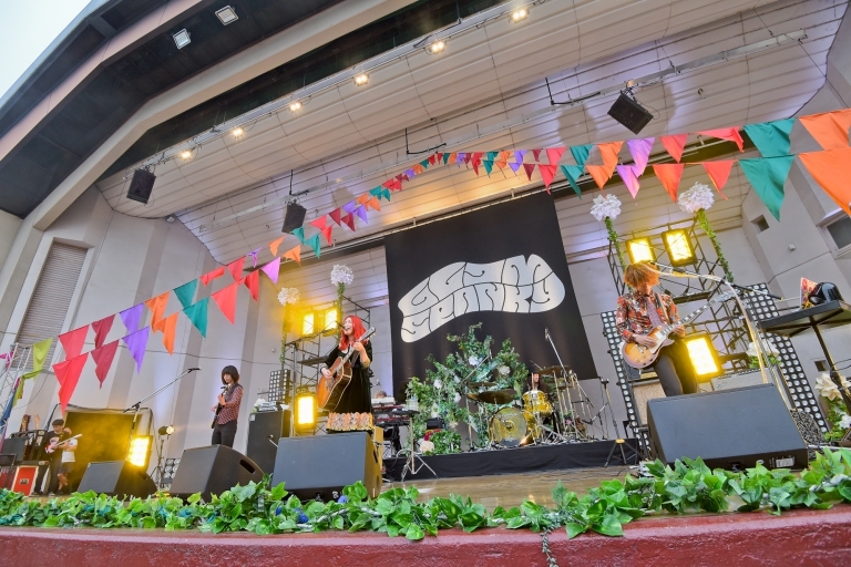 『GLIM SPANKY 野音ライブ 2017』大阪城音楽堂 Photo credit by ハヤシマコ
