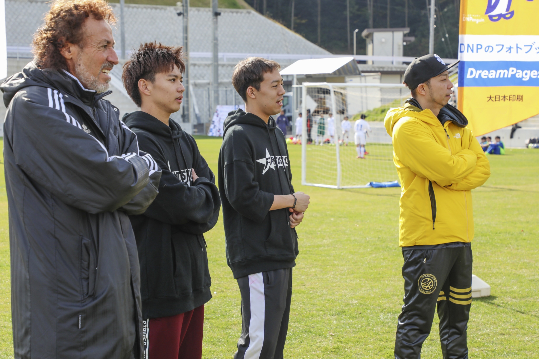 Exile Usa 世界 佐藤大樹率いるfantasticsがサッカー少年たちを激励 Exile Cup17 優勝チームに欧州 サッカー武者修行 を贈呈 Spice エンタメ特化型情報メディア スパイス