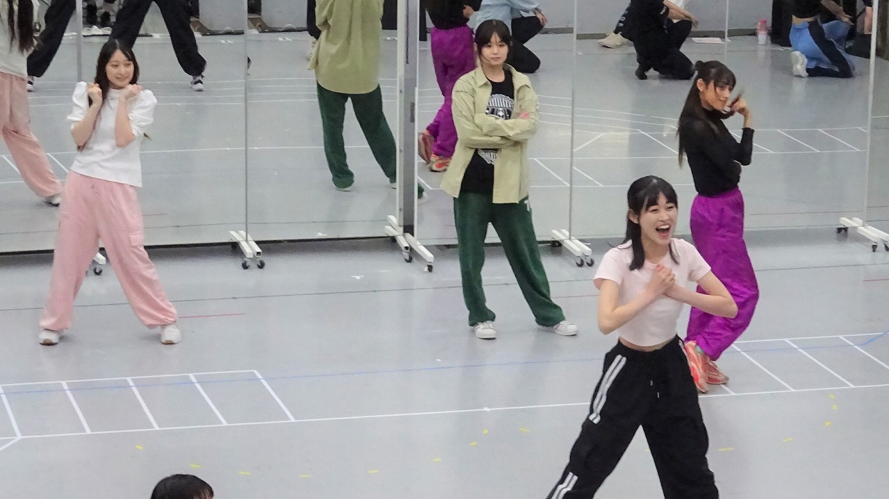 『スクールアイドルミュージカル』稽古場の写真 　　　　(C)プロジェクトラブライブ！スクールアイドルミュージカル