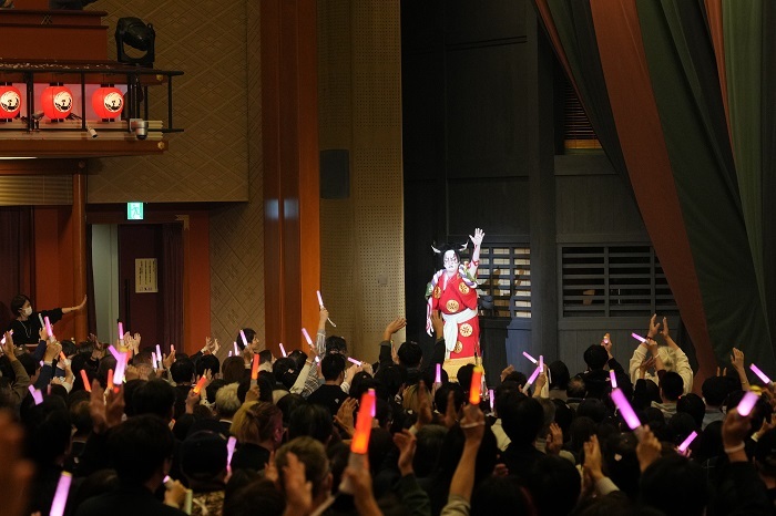 (C)松竹／超歌舞伎 Powered by NTT『今昔饗宴千本桜』　令和5年12月15日歌舞伎座