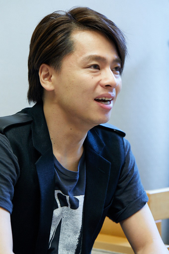 中川晃教 撮影＝岩間辰徳