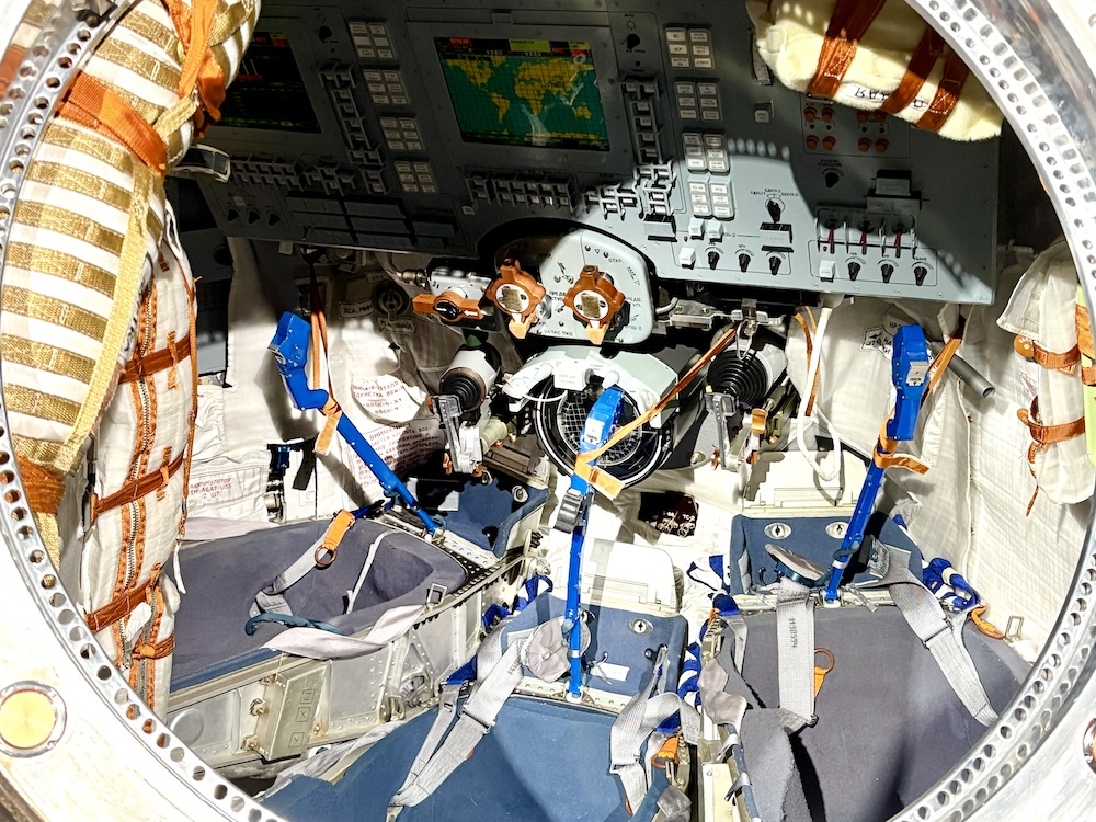 ソユーズ宇宙船帰還モジュール内部