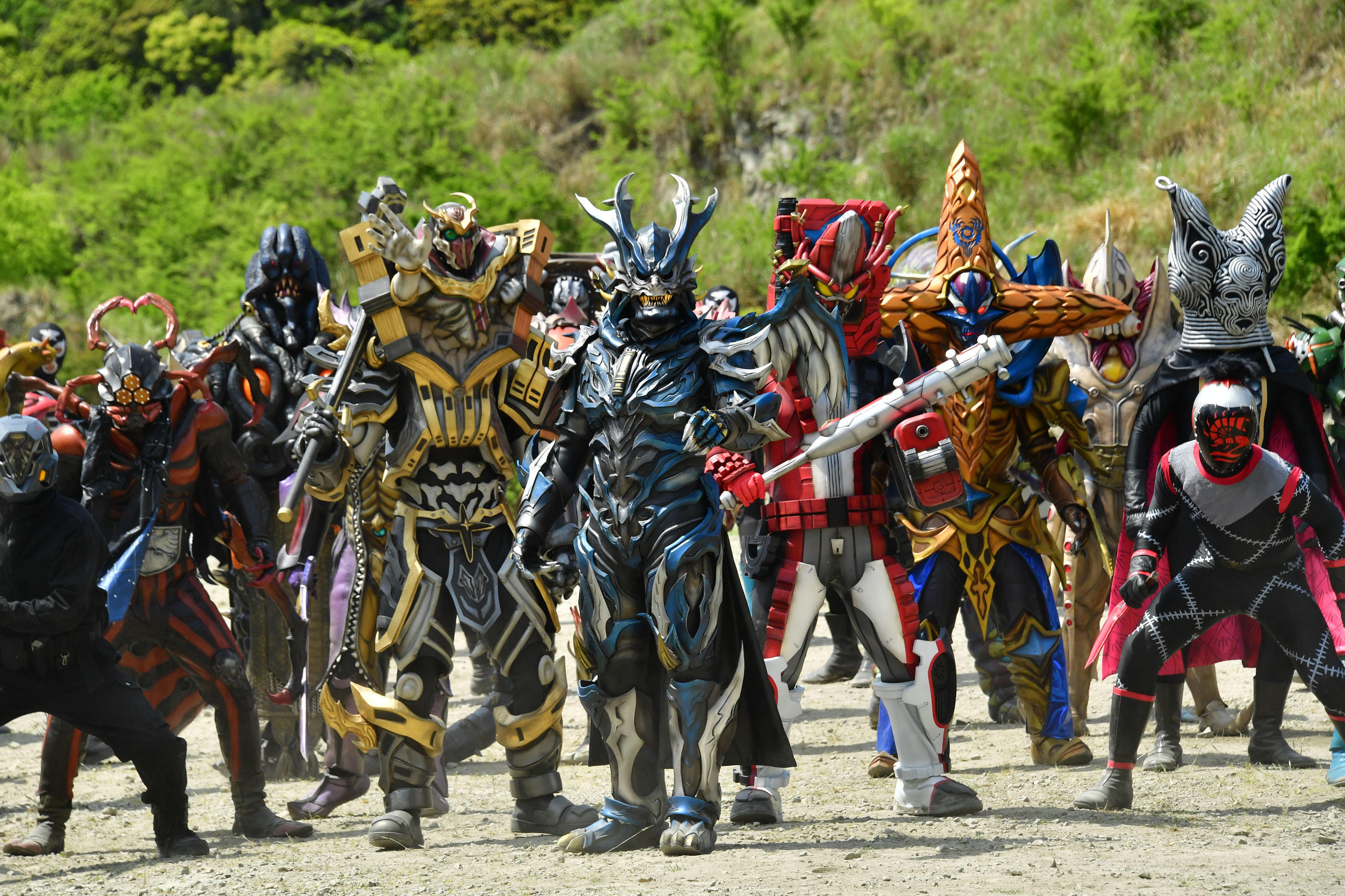 仮面ライダーセイバー ゼンカイザー 合体シーン ビジュアルを解禁 スーパーヒーロー戦記 特別映像で歴代ライダー勢ぞろいも Spice エンタメ特化型情報メディア スパイス