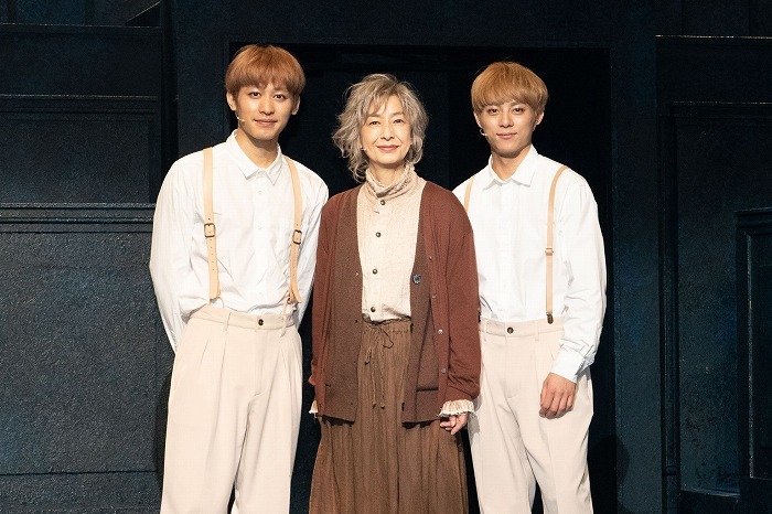 フォトセッション：左から)小林亮太、高橋惠子、永田崇人 　撮影：cミュージカル「HOPE」製作委員会／岩田えり