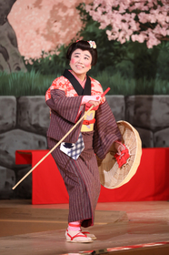 藤山直美、最後の追善公演でこぼす「父寛美は芝居の神さんに選ばれた人」ーー歌舞伎、新派、松竹新喜劇などジャンルを超えた役者が集結