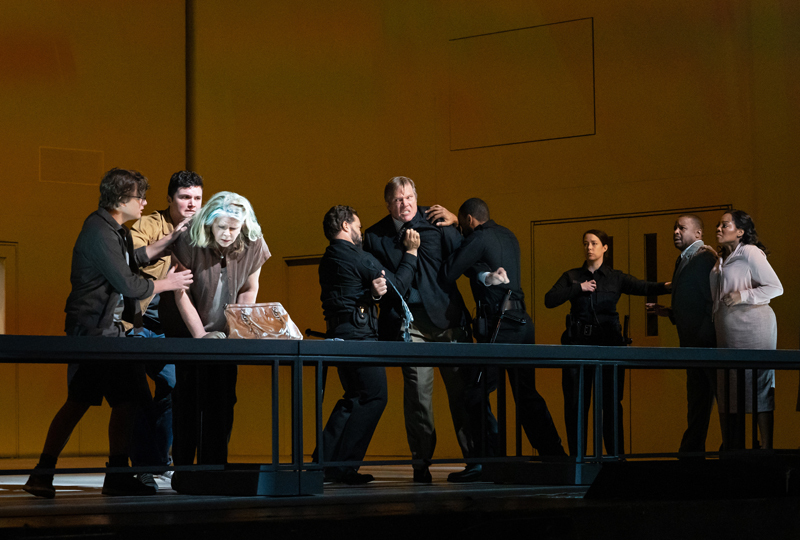 《デッドマン・ウォーキング》 ⒸKaren Almond／Metropolitan Opera