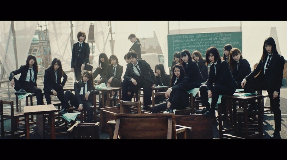 欅坂46、5thシングル「風に吹かれても」のMV公開 監督は「二人セゾン 