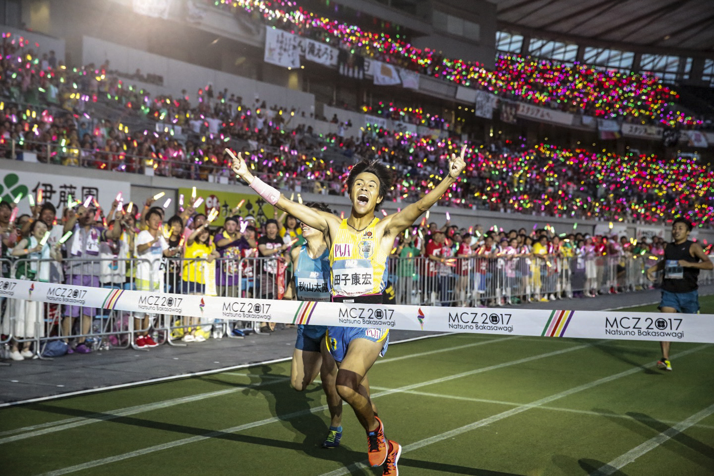 『ももクロ夏のバカ騒ぎ2017 -FIVE THE COLOR Road to 2020- 味の素スタジアム大会会場』2日目1500m Photo by HAJIME KAMIIISAKA＋Z