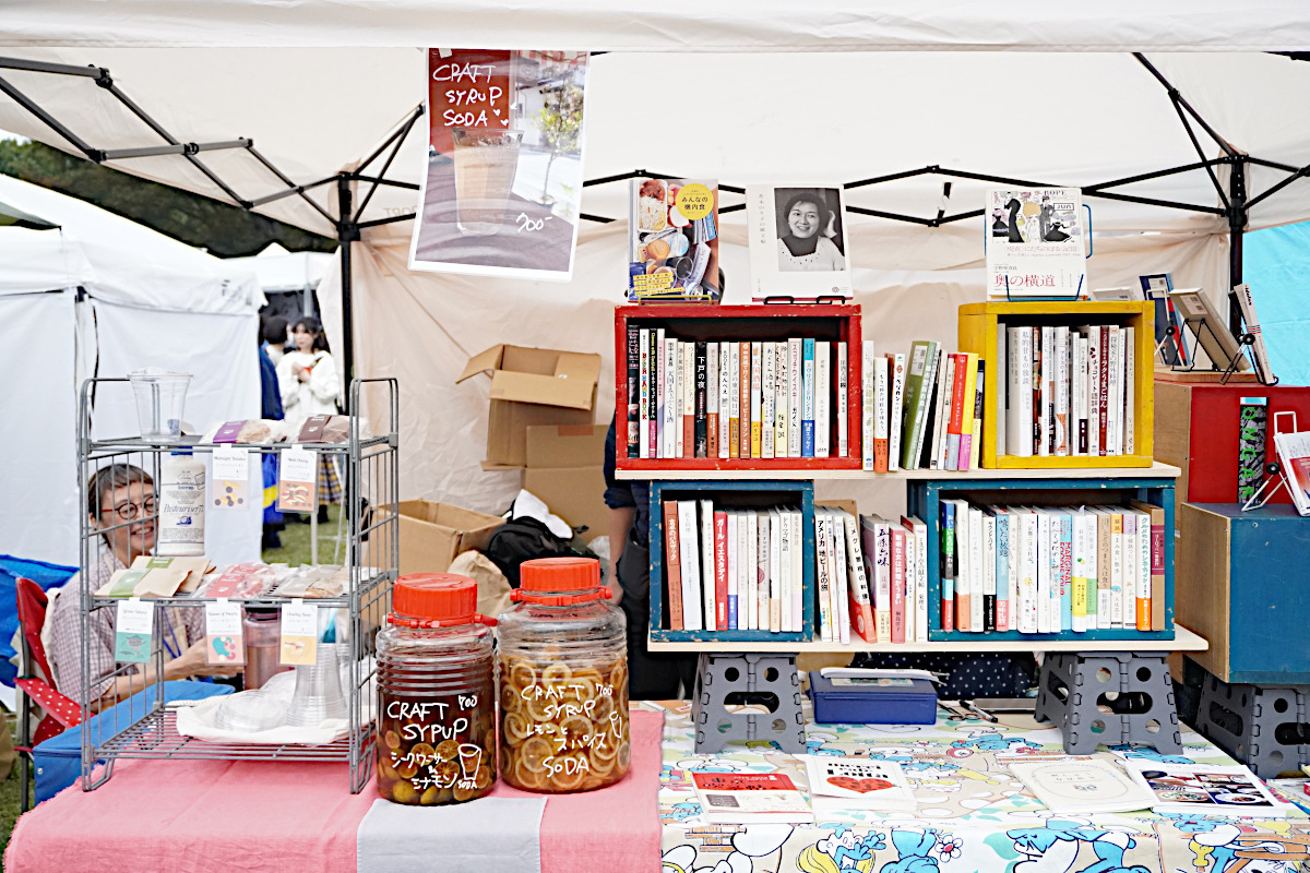 『東京蚤の市’25 AUTUMN』会場風景より