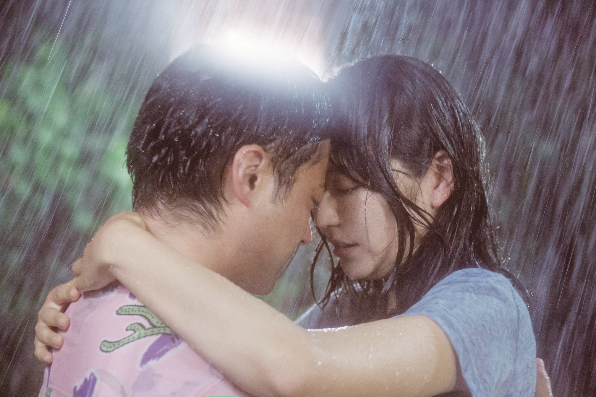 山田孝之と長澤まさみが雨の中で抱き合い、くちづけへ 『50回目のファーストキス』シリアスなキスシーンを解禁 | SPICE -  エンタメ特化型情報メディア スパイス